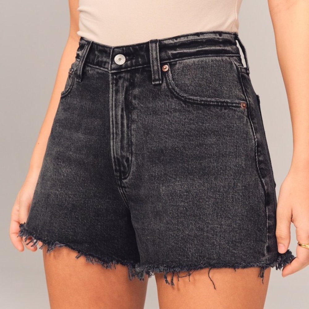 NWT Abercrombie & Fitch The High Rise Cutoff Shorts 24